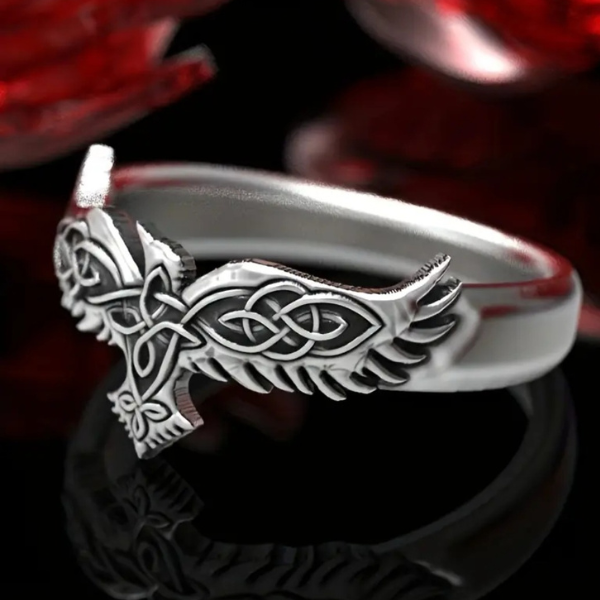Celtic Raven Witch’s Knot Ring