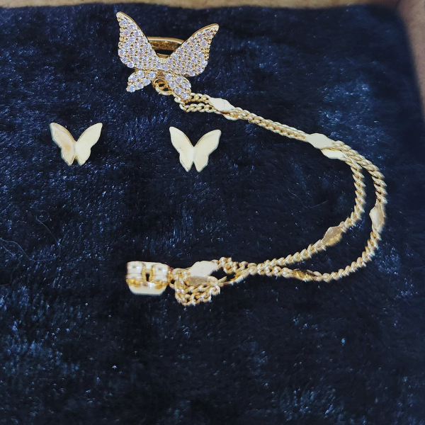 Golden Butterfly Elegance – Earring & Ear Clip Duo ✨🦋