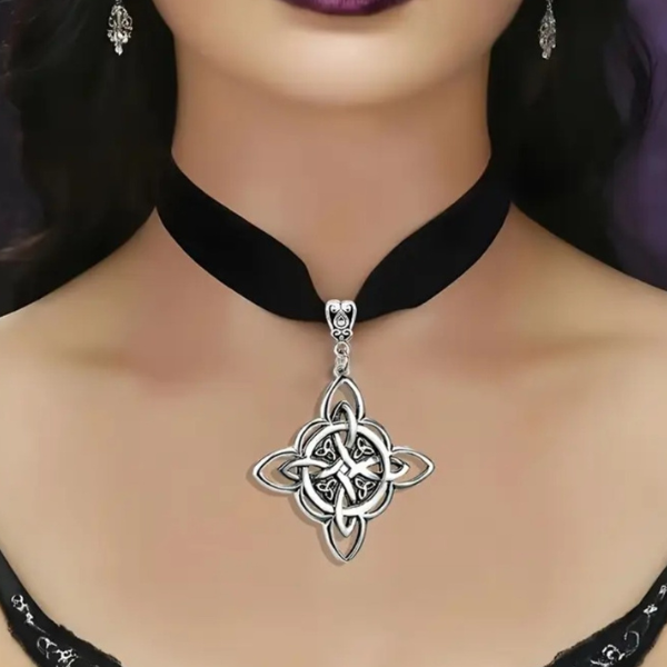 Gothic Velvet Witch’s Knot Choker
