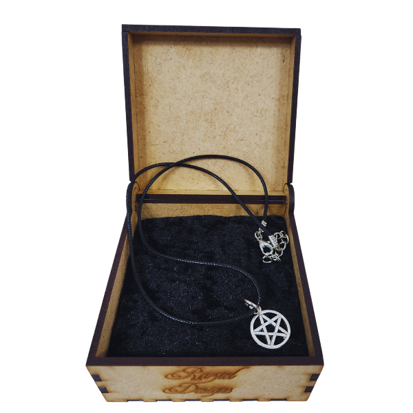 Sacred Pentagram Necklace โจ๐ฎ