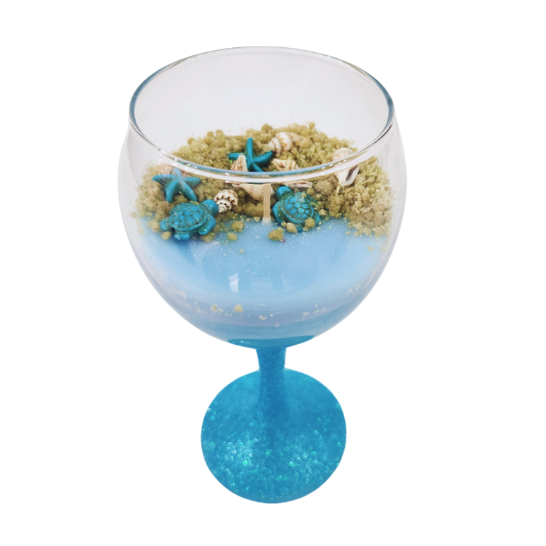 Tranquil Seas: Turquoise Pina Colada Candle with Seashells